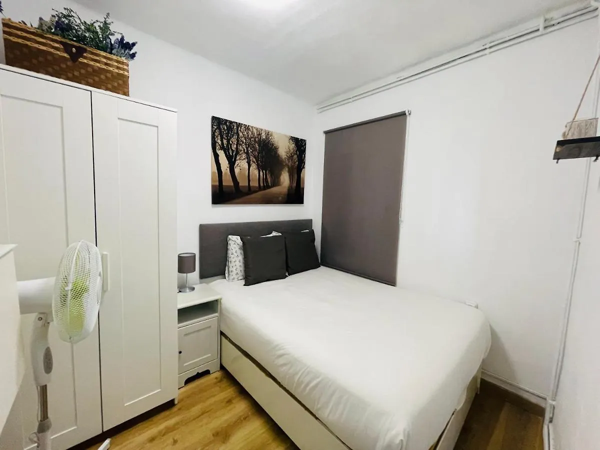 Beach Apartment Barca 6 Sant Adria de Besos 0*,  İspanya